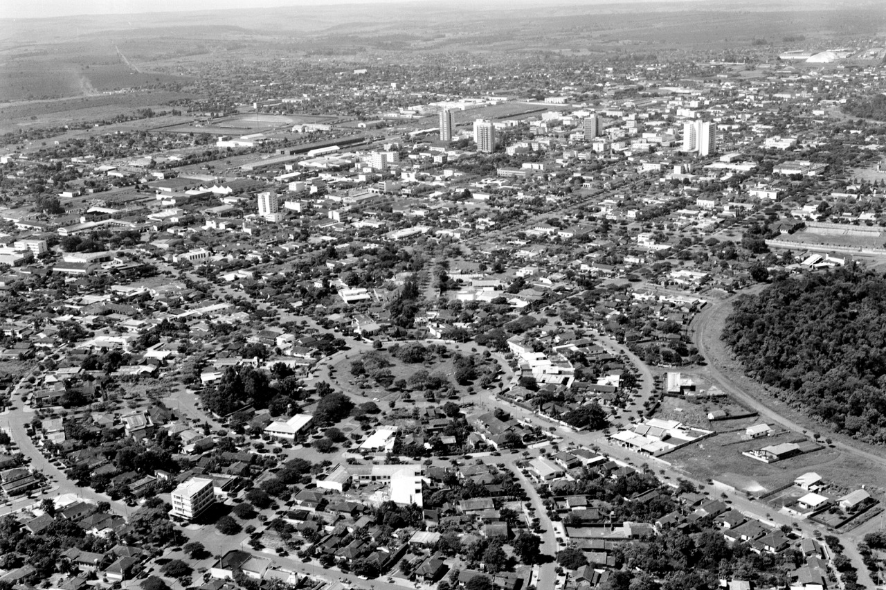 Praça Manoel Ribas - Anos 1970