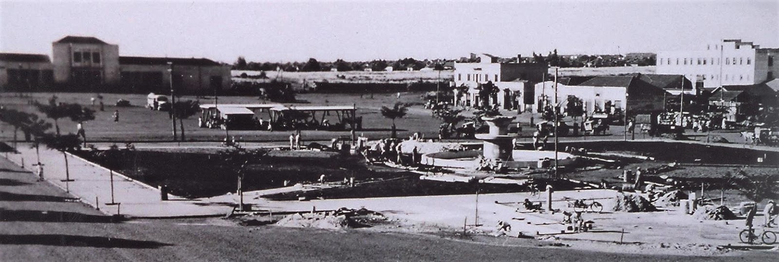 Praça Raposo Tavares - Início de 1957