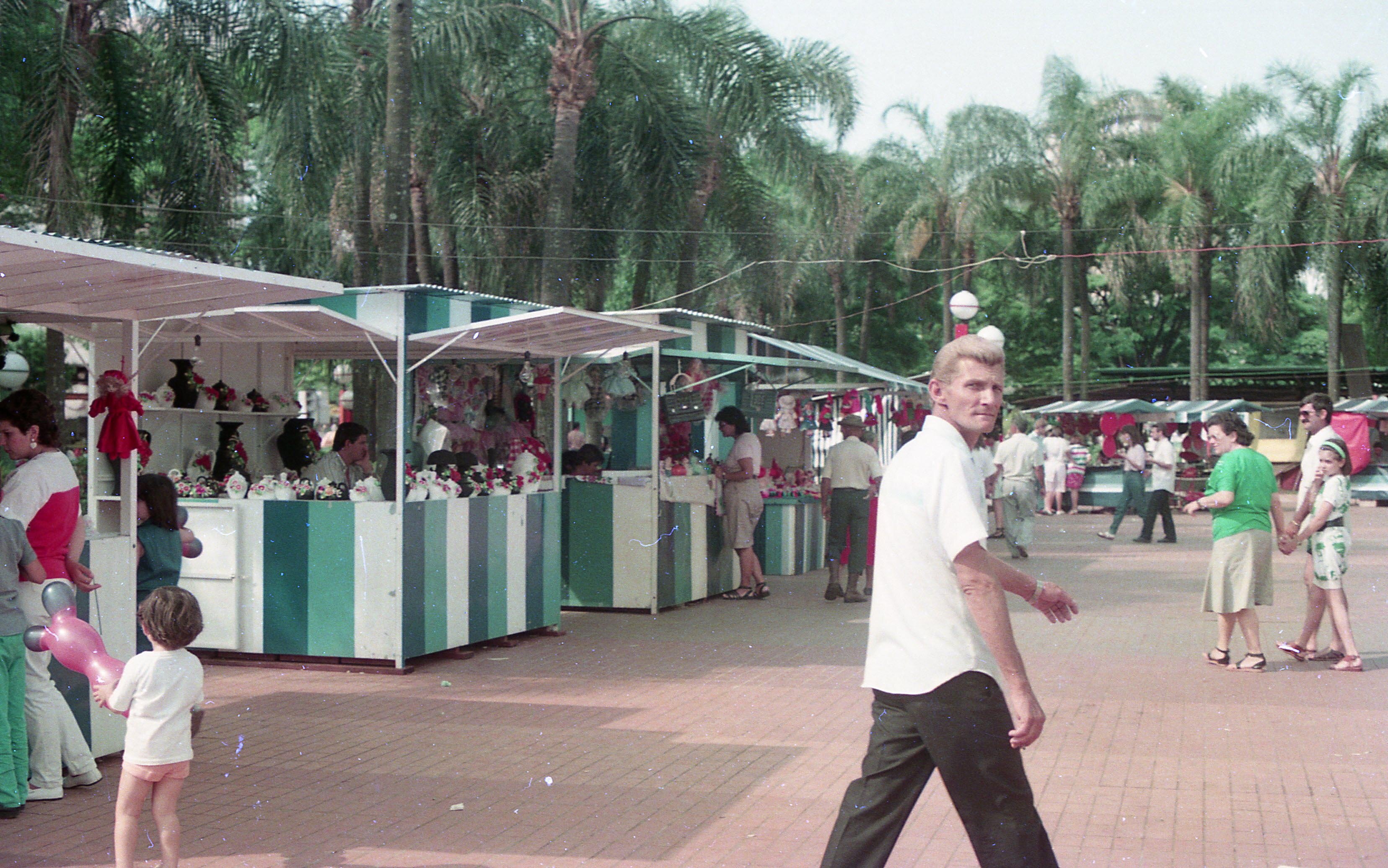 Feira na praça Dom Pedro II - Década de 1970