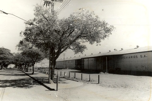 Armazéns - Estação Ferroviária de Maringá