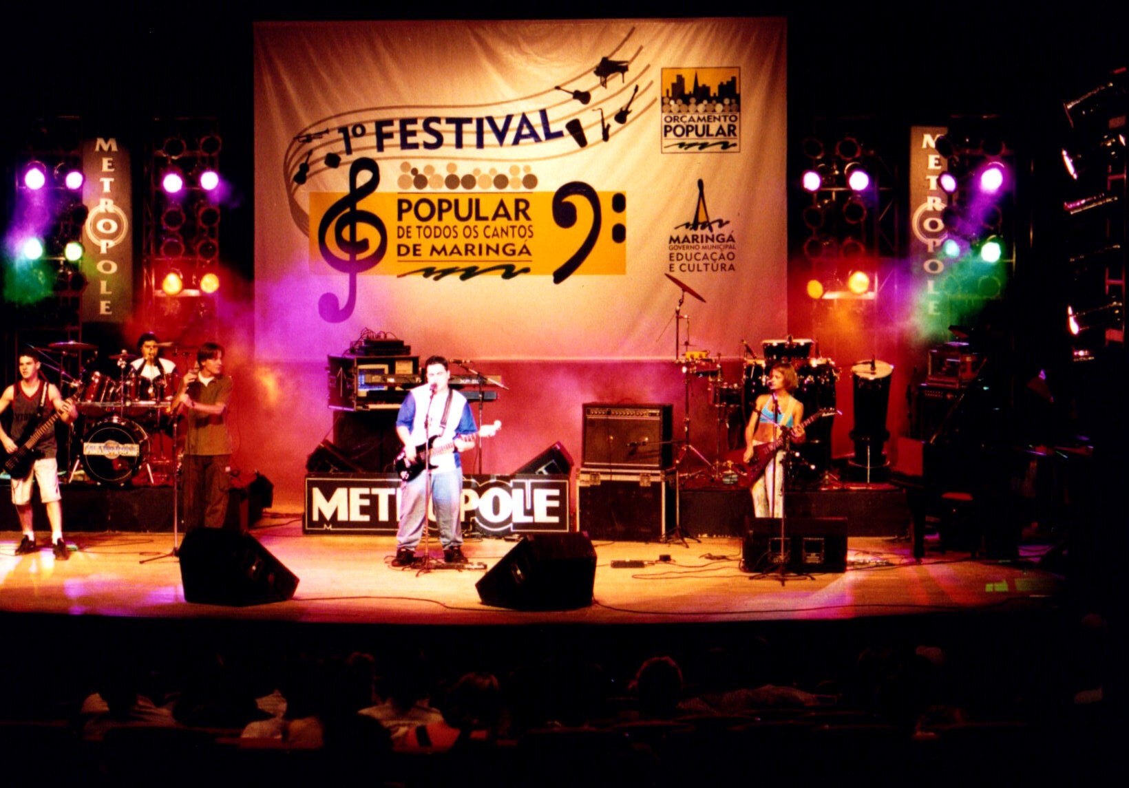 Palco do Festival Popular de Todos os Cantos - 1999