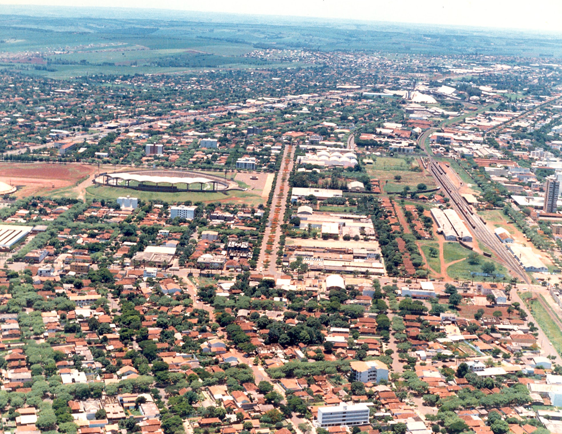 Vista aérea do Centro de Maringá - Anos 1980