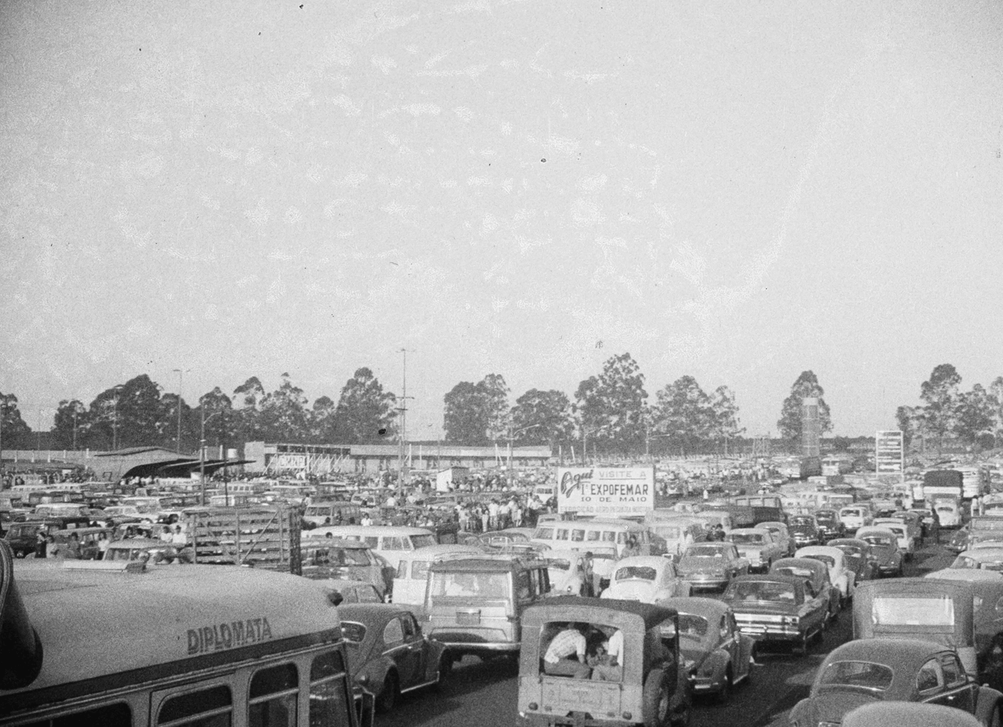 Chegada de veículos à Expofemar - 1972