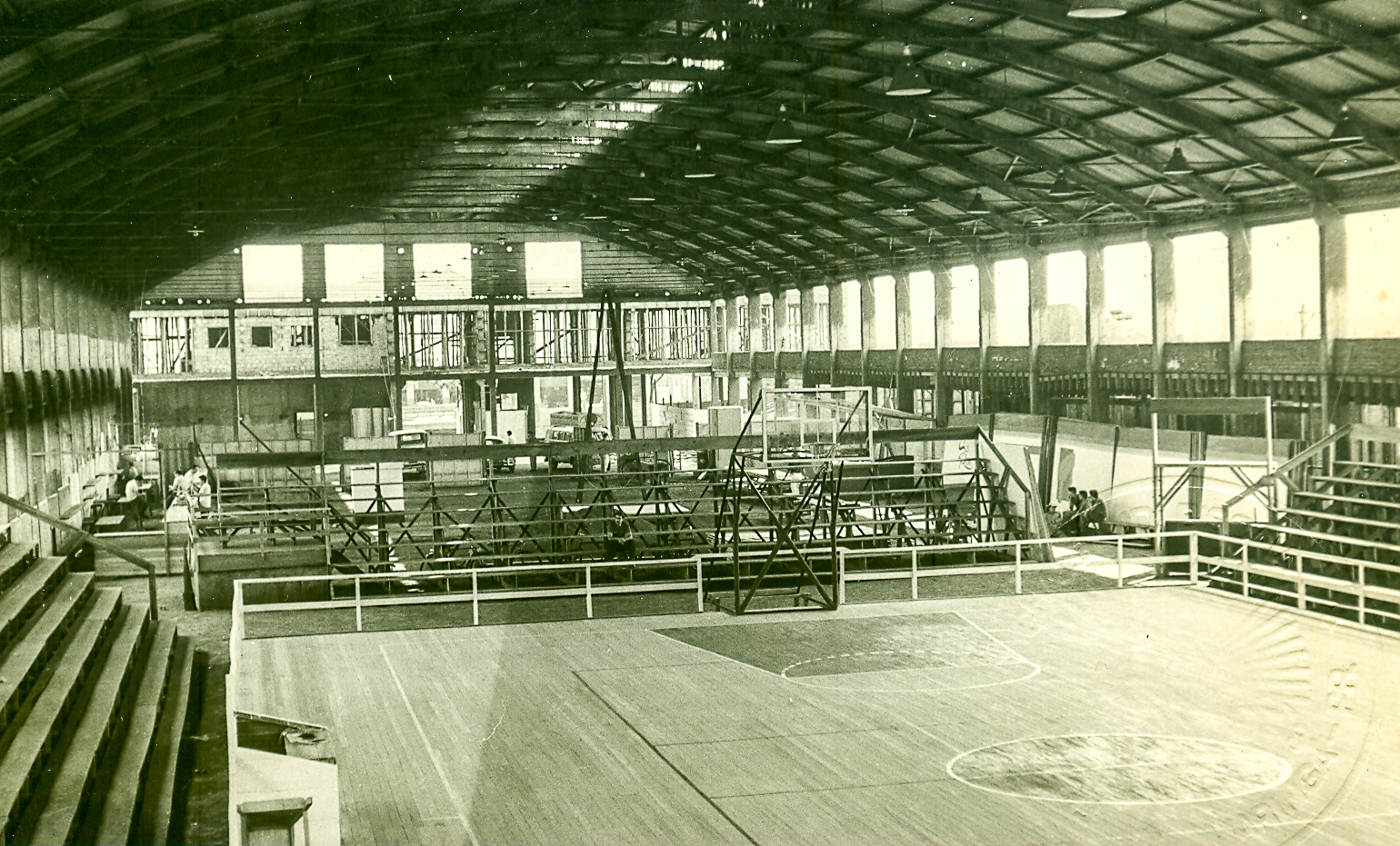O primeiro ginásio de esportes de Maringá - Década de 1960