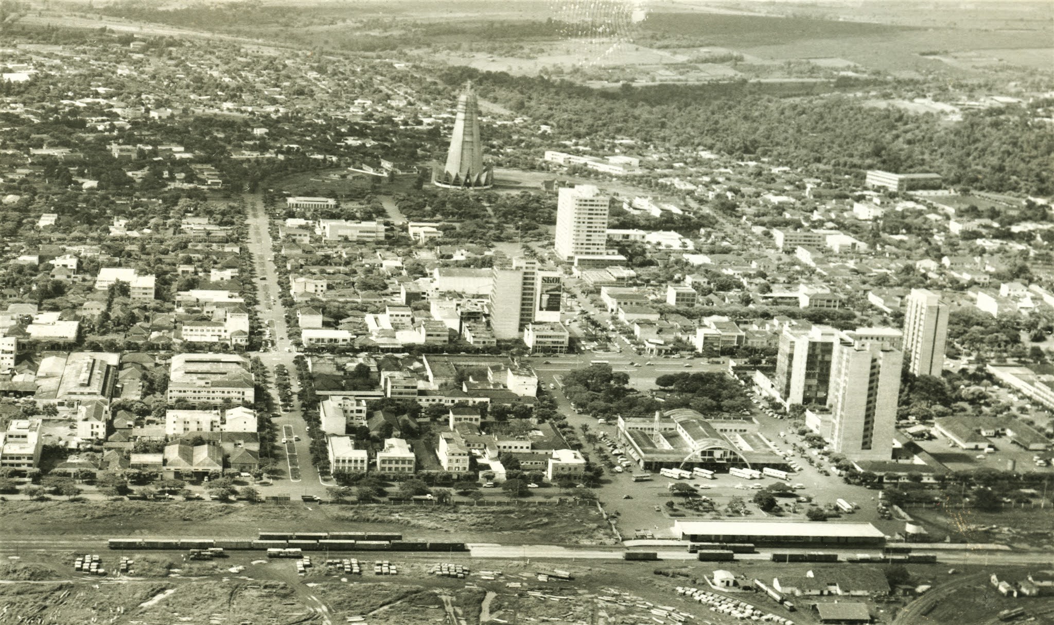 Vista aérea do centro - Anos 1970